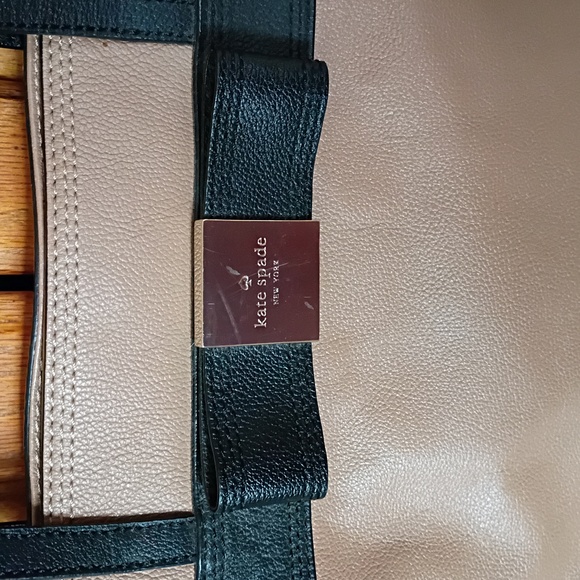 Kate Spade Primrose Hill ToteTan and Black  Bag - Picture 3 of 8